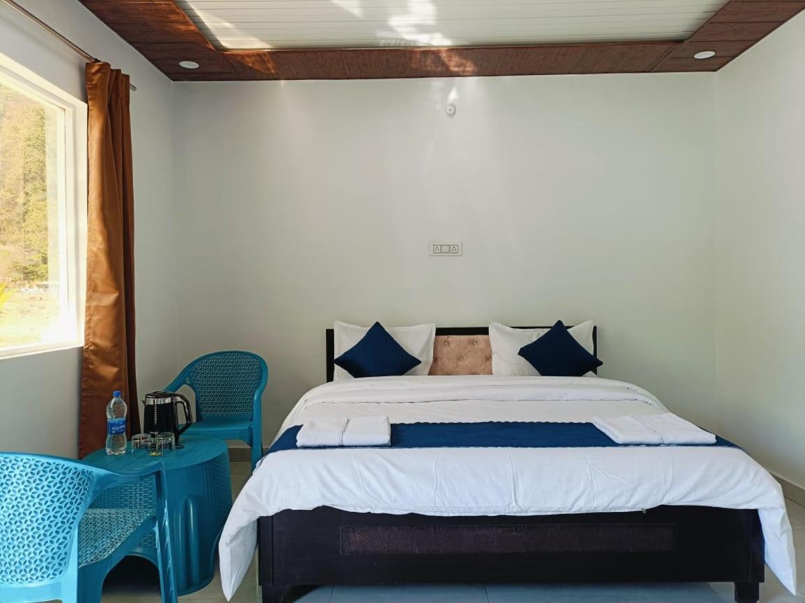 The Waterfront Resort Rishīkesh 外观 照片